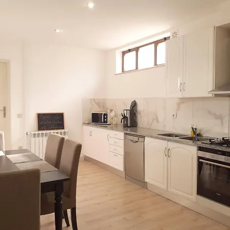 Casa Mimosa & Jacuzzi, Apartment Braga
