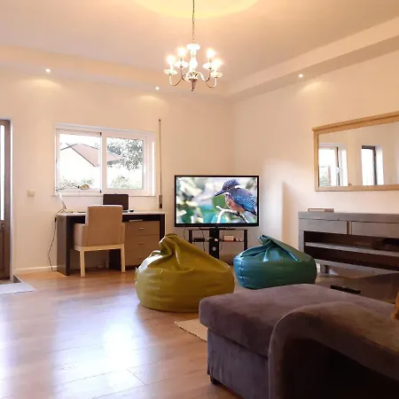Casa Mimosa & Jacuzzi, شقة *
